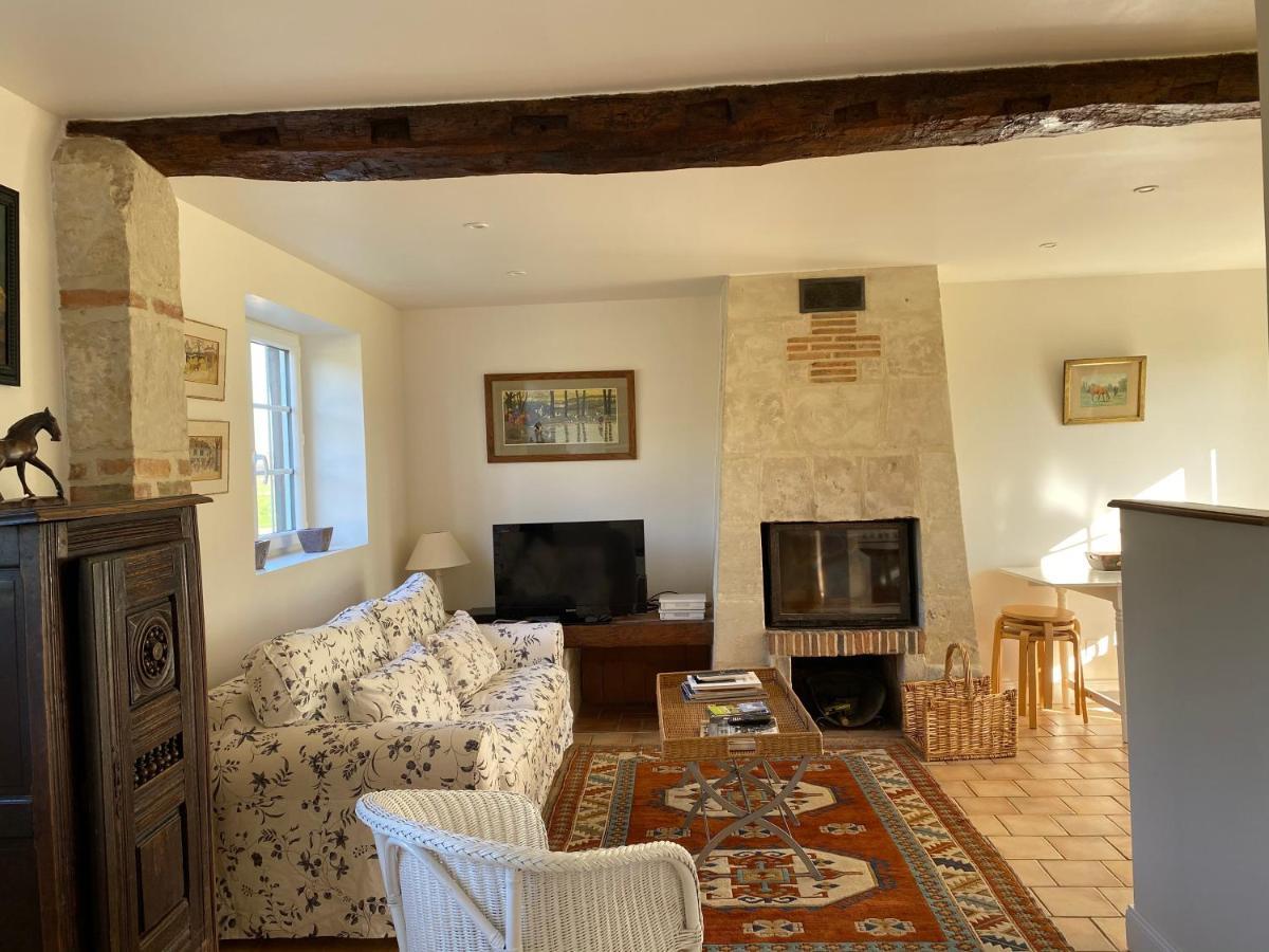 La Longere Du Haras Apartment Manerbe Exterior photo